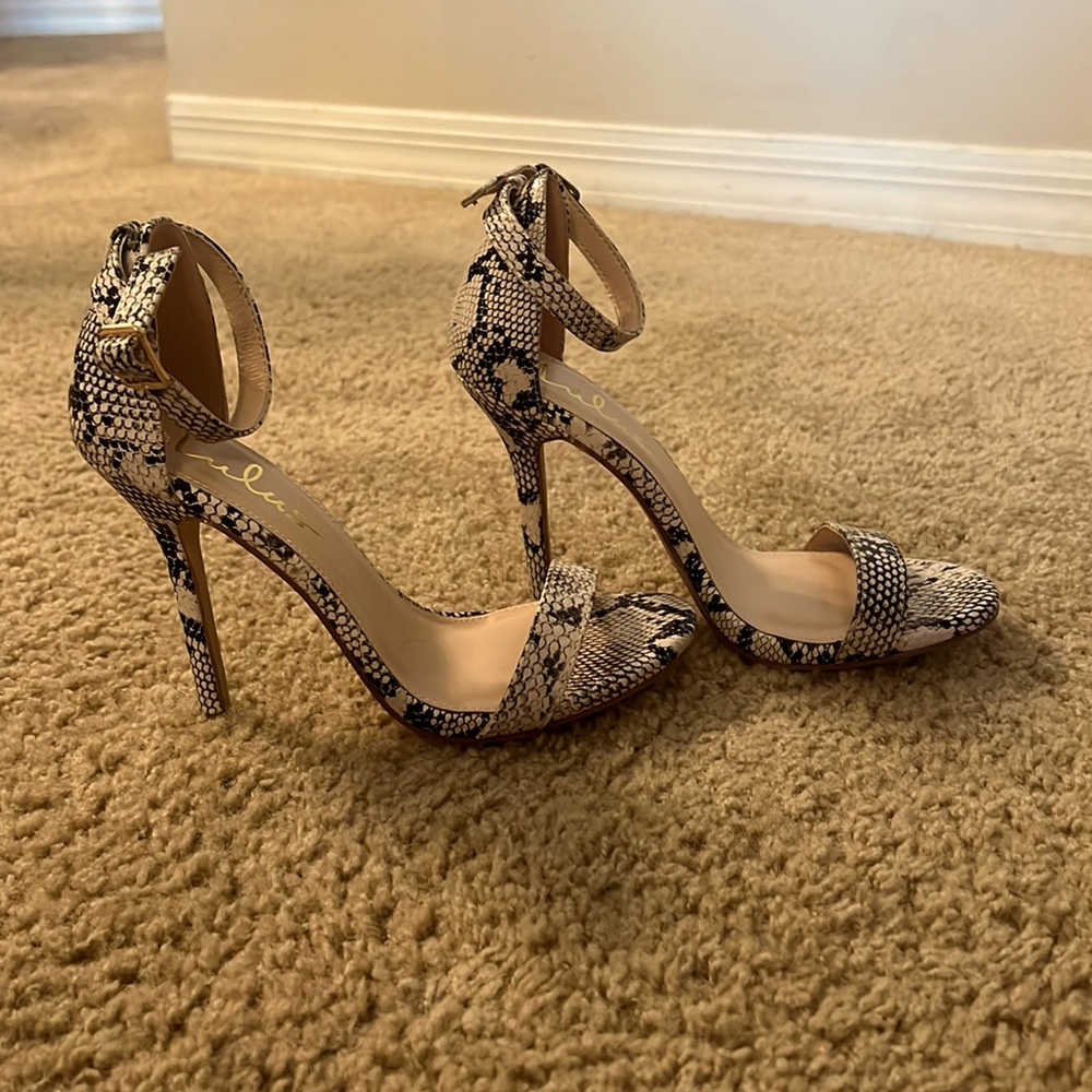 Leopard Print Lulus Heels (6.5)